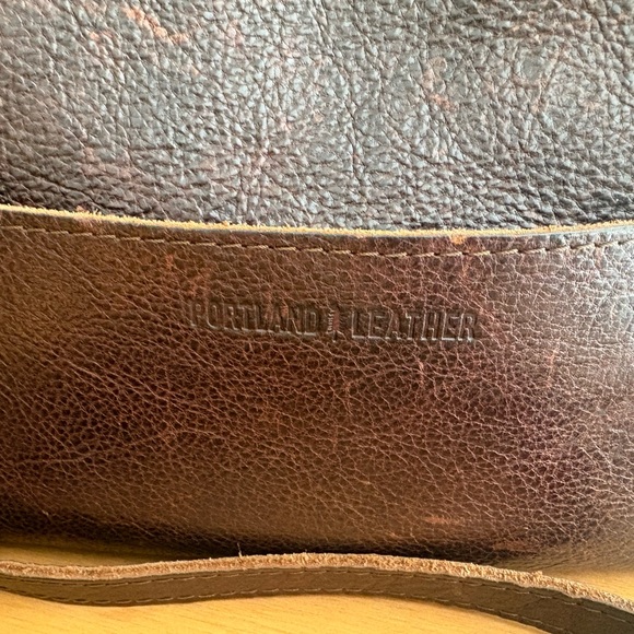 Elegant Dark Brown Crossbody Bag - Picture 2 of 8